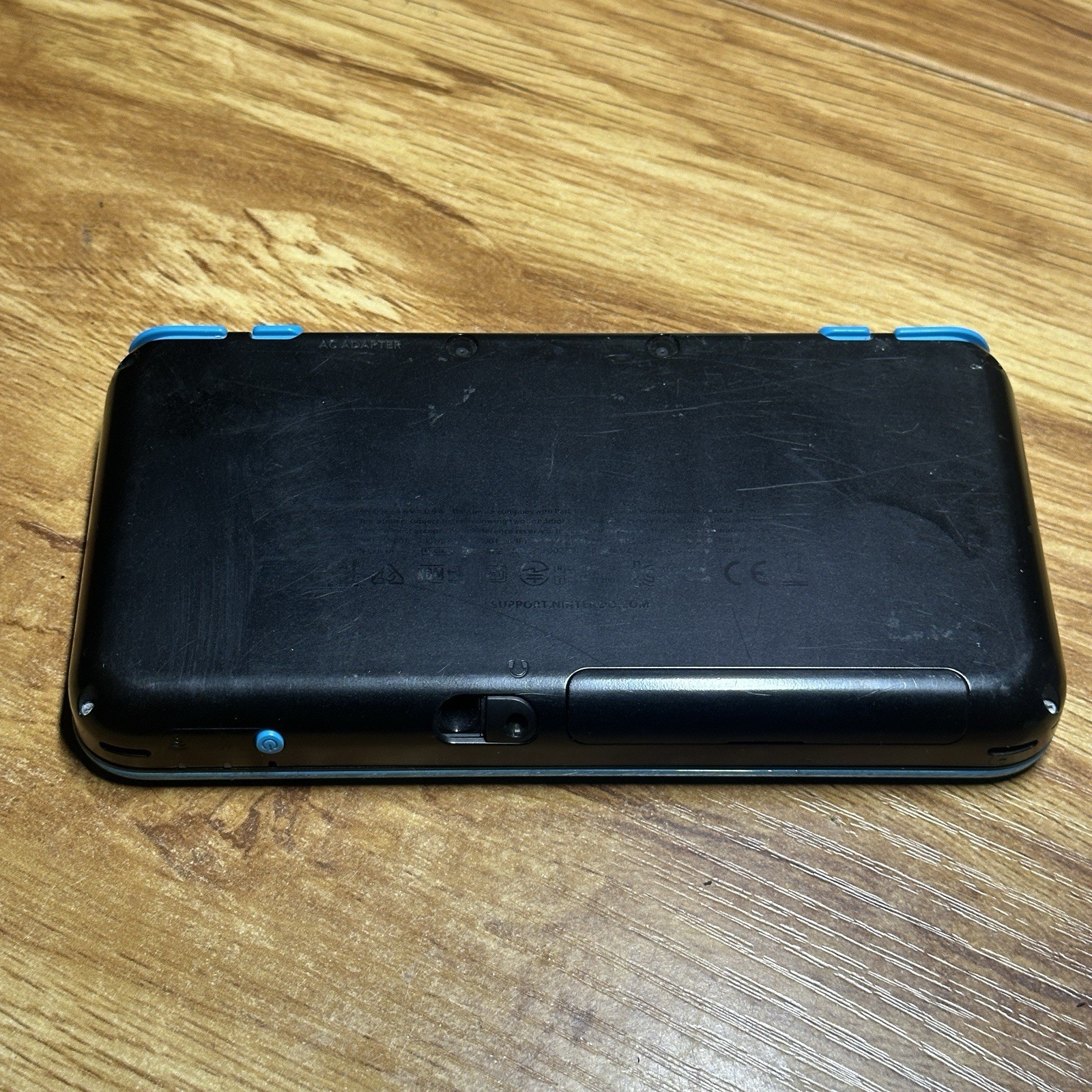 Nintendo New 2DS XL Handheld System for Nintendo 3DS Black/Blue Touchscreen