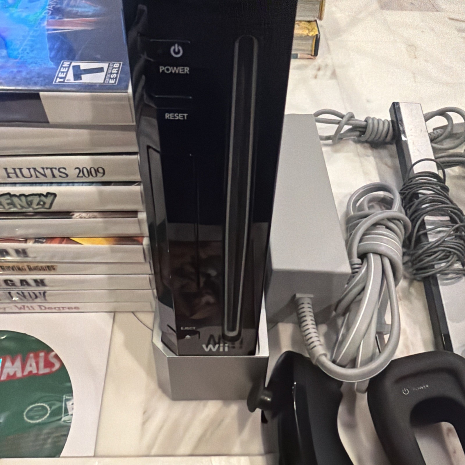 Nintendo Wii Black Console RVL-001 GameCube Compatible Bundle 12 Games Motion