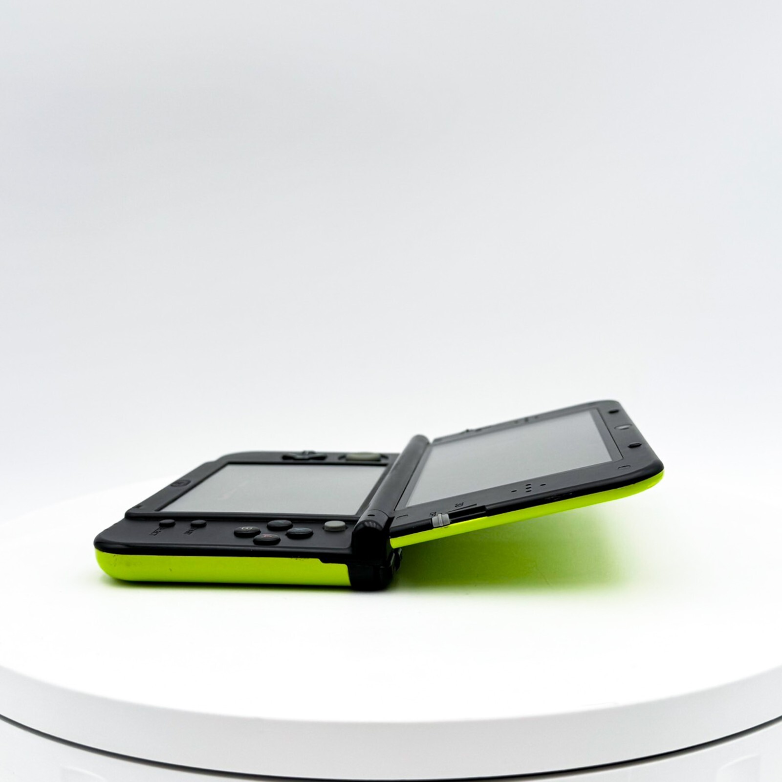 New Nintendo 3DS LL Lime Green Black Console Japanese ver Good Condition Tested