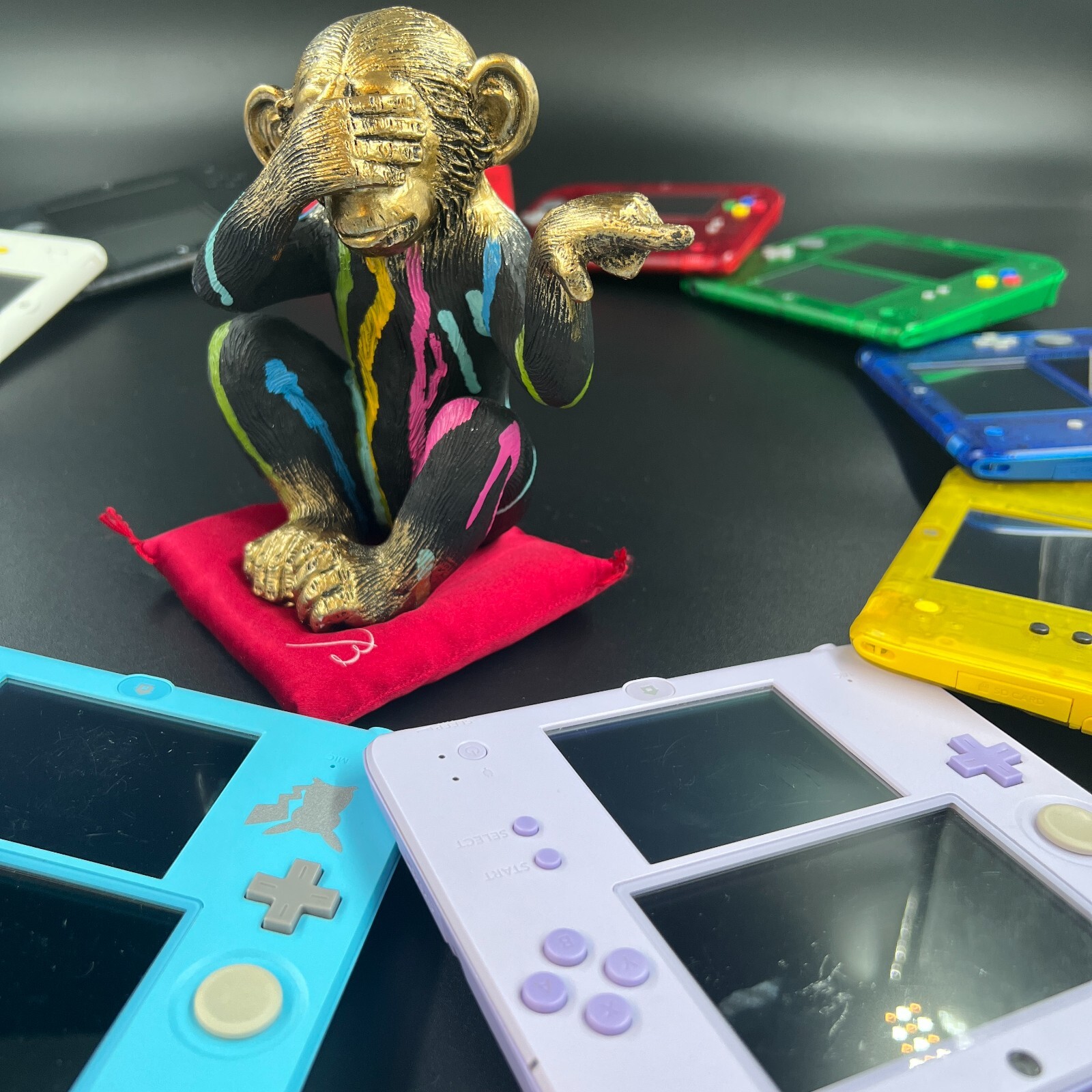 Nintendo 2DS Choice Variation Color & 3Rank With Charger