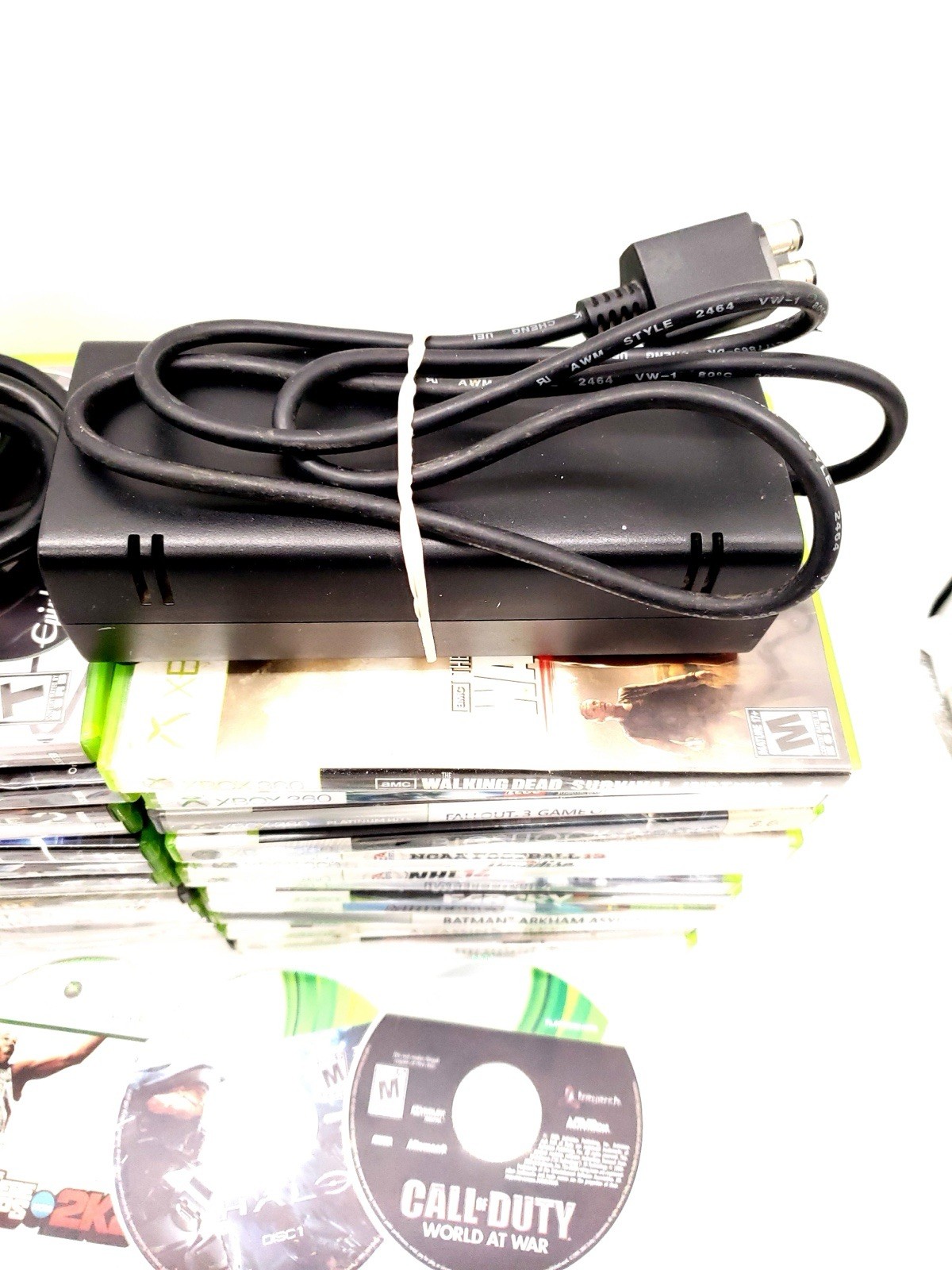 Microsoft Xbox 360 S Console – Black (1439) 250GB Drive & 34 Games SYSTEM WORKS