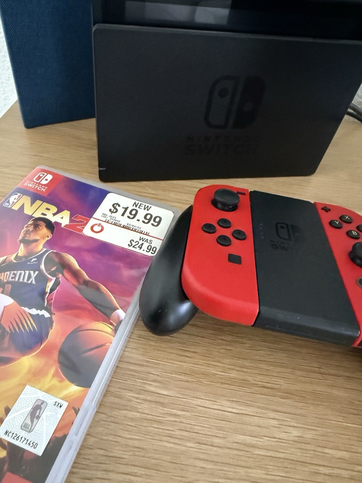 Nintendo Switch Used Red With 128gb SD Card NBA2k 2023 Game