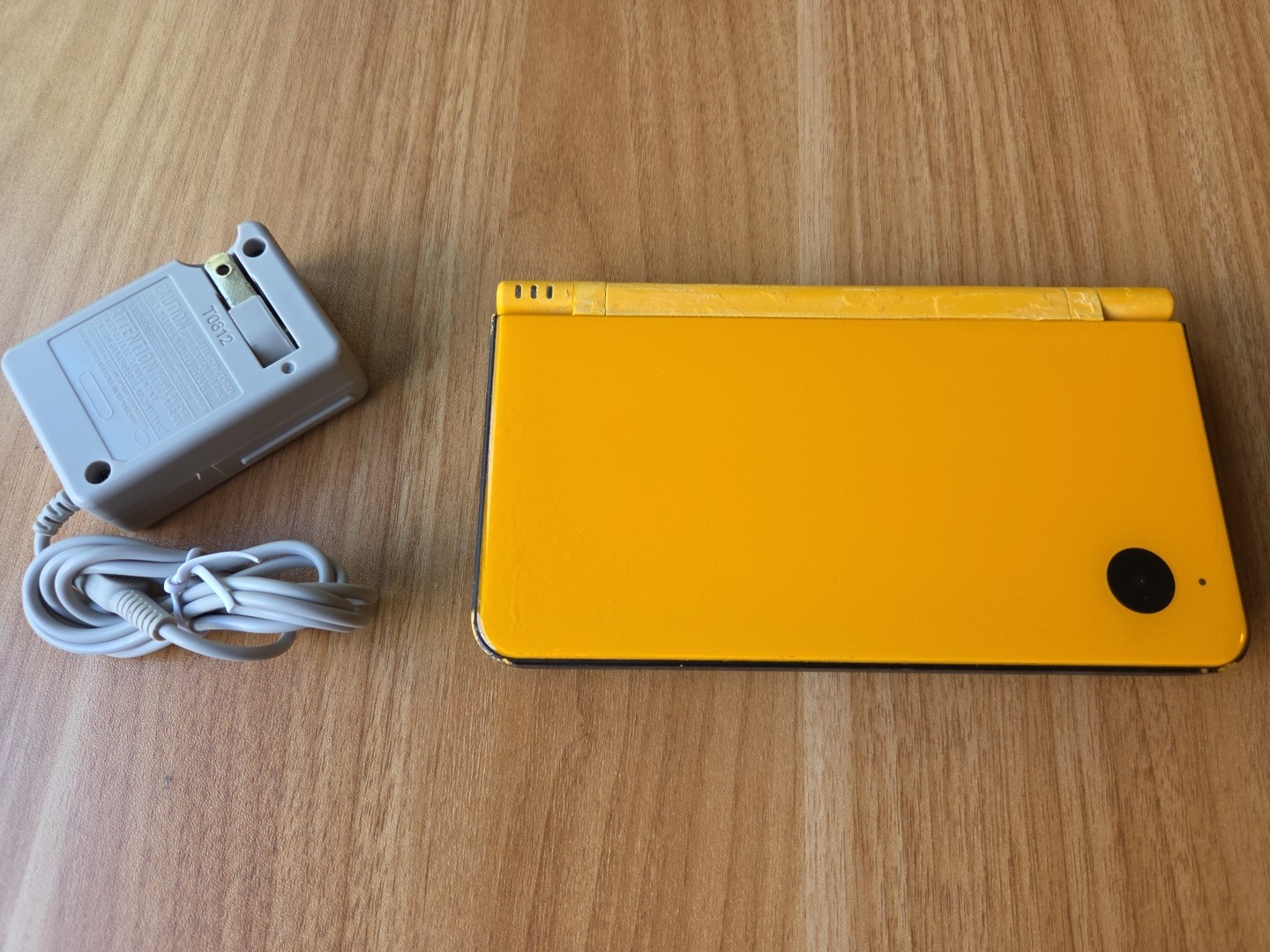 Nintendo DSi LL XL Yellow Console Japan W/charger US SELLER