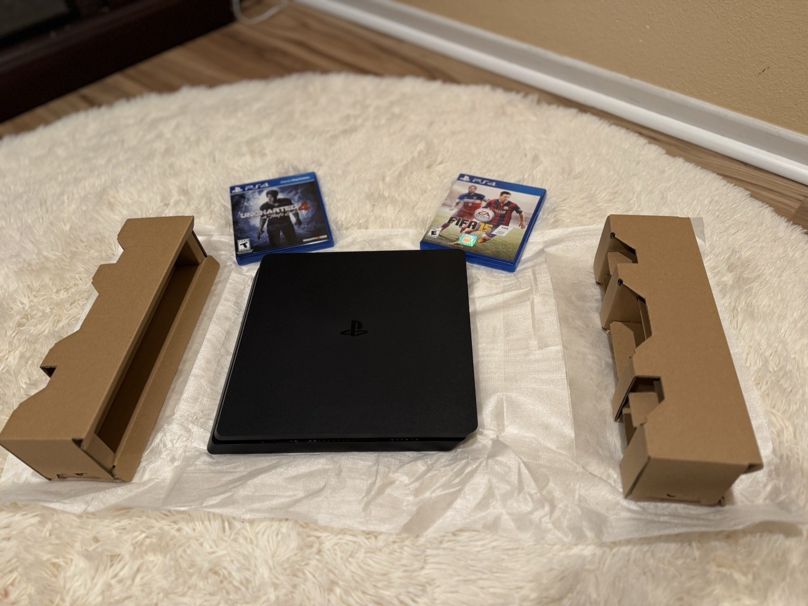 Sony PlayStation 4 Slim 500GB Jet Black Console Uncharted 4 Bundle Wi-Fi-FIFA 15