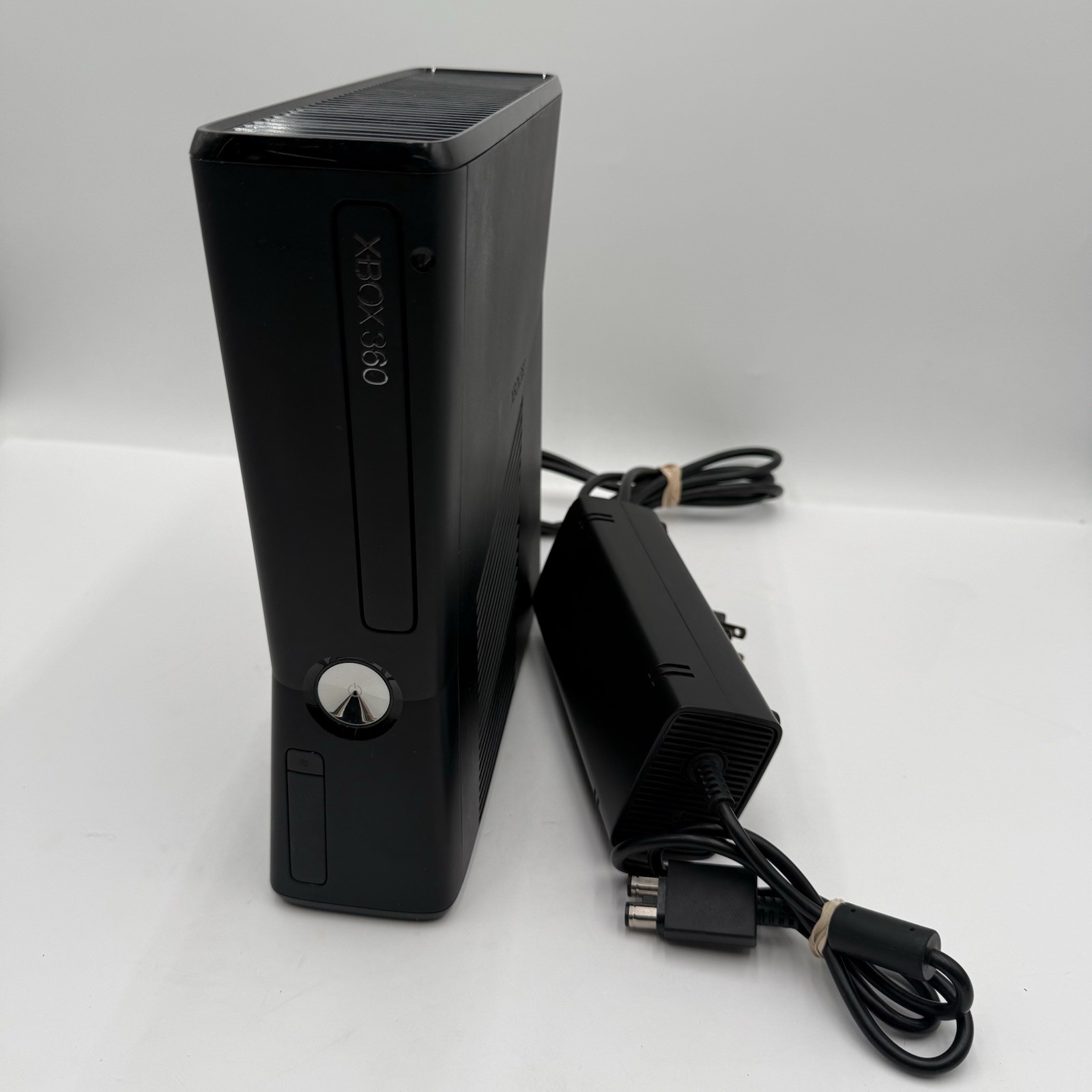 E7 Microsoft Xbox 360 S Black Console Only Model 1439 No HDD