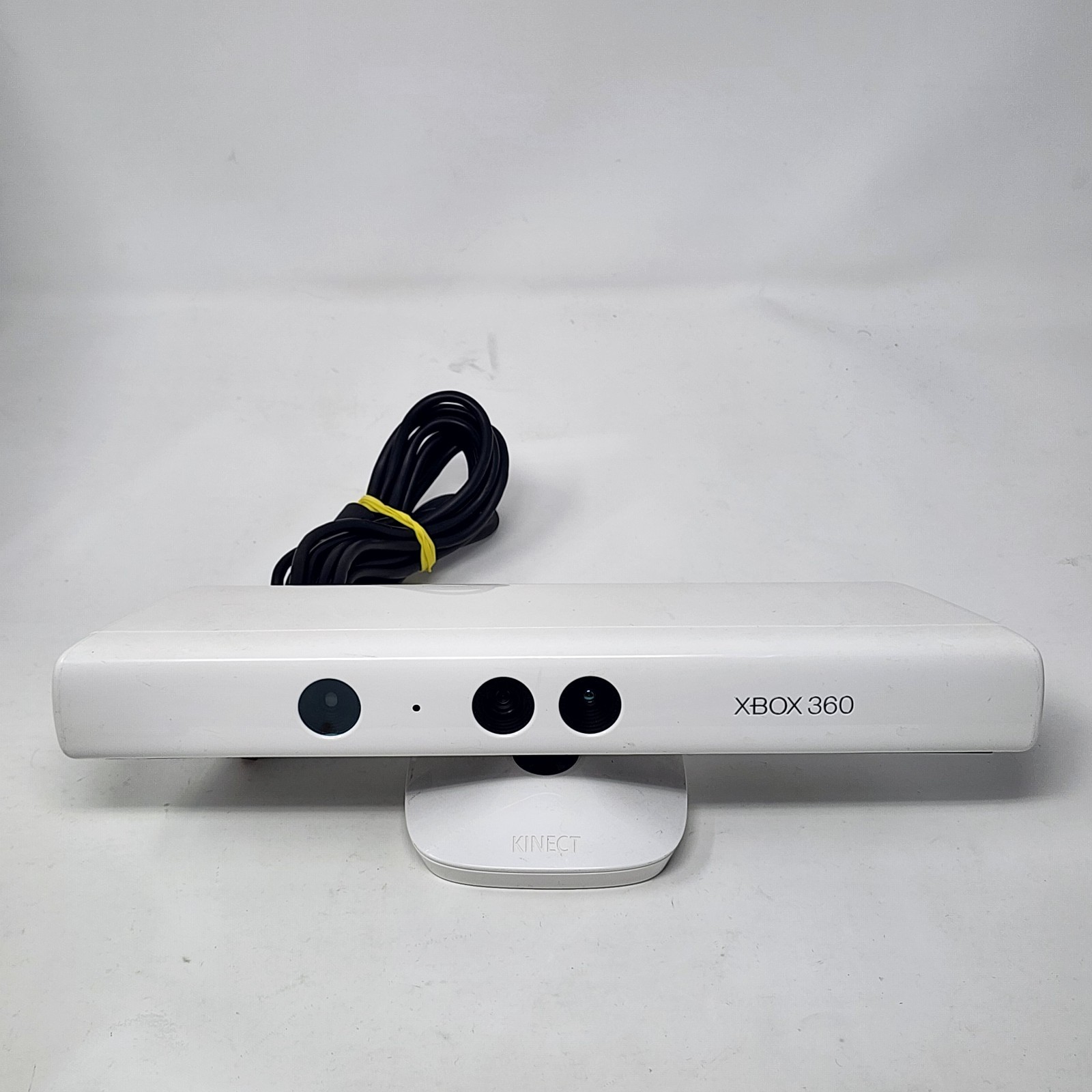 White Xbox 360 Slim 250GB Console Kinect Set w/ OEM Controller & 6 Games TESTED