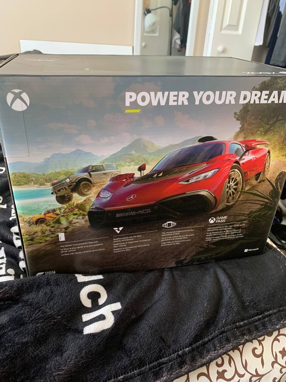  Xbox Series X All Access: Xbox Series X 1TB, 24 month Xbox Ultimate Game Pass