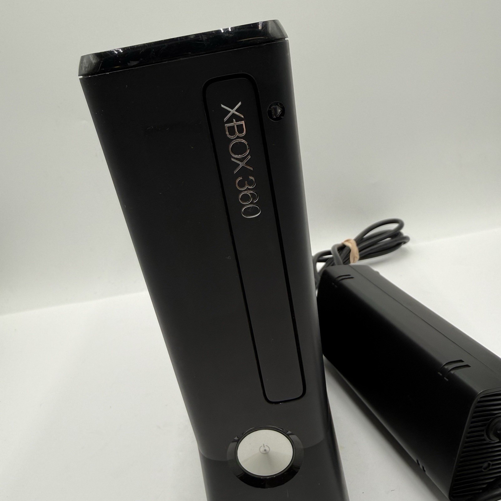 E7 Microsoft Xbox 360 S Black Console Only Model 1439 No HDD