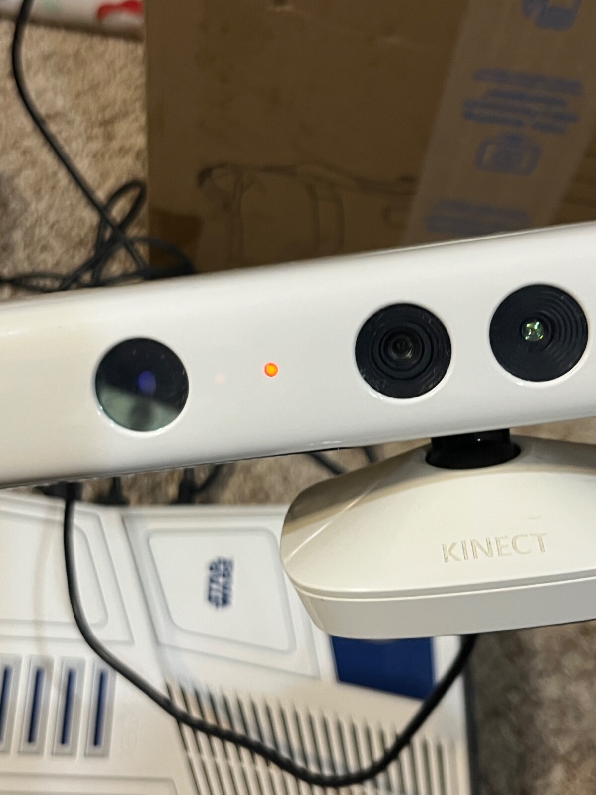 Microsoft Xbox 360 320GB Kinect Star Wars Limited Edition with 4 controllers