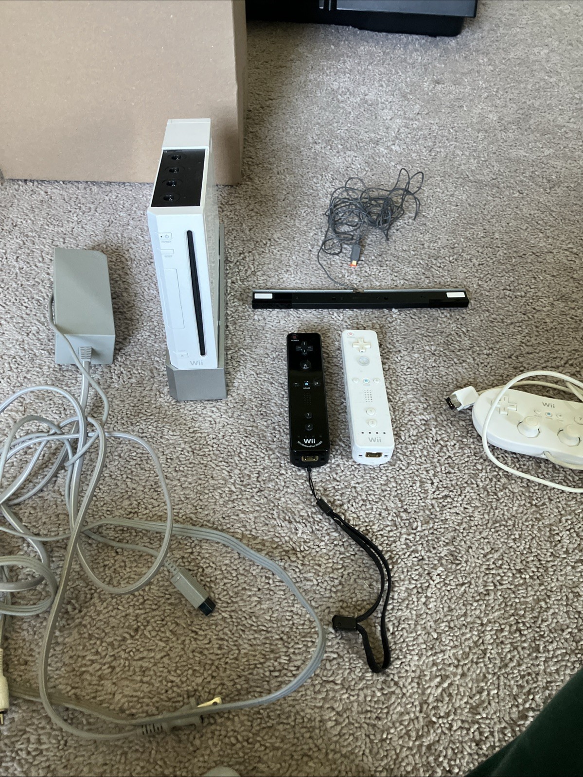 Nintendo Wii RVL-001 512 MB Home Console – White (Bn70)