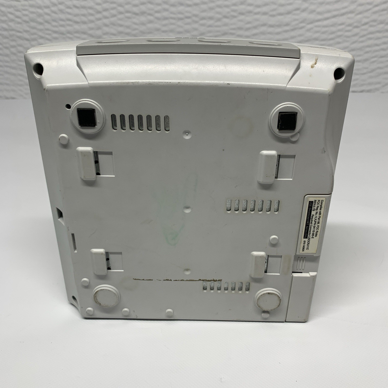 Sega Dreamcast Console Only FOR PARTS OR REPAIR Powers On Doesn’t Read Disc READ