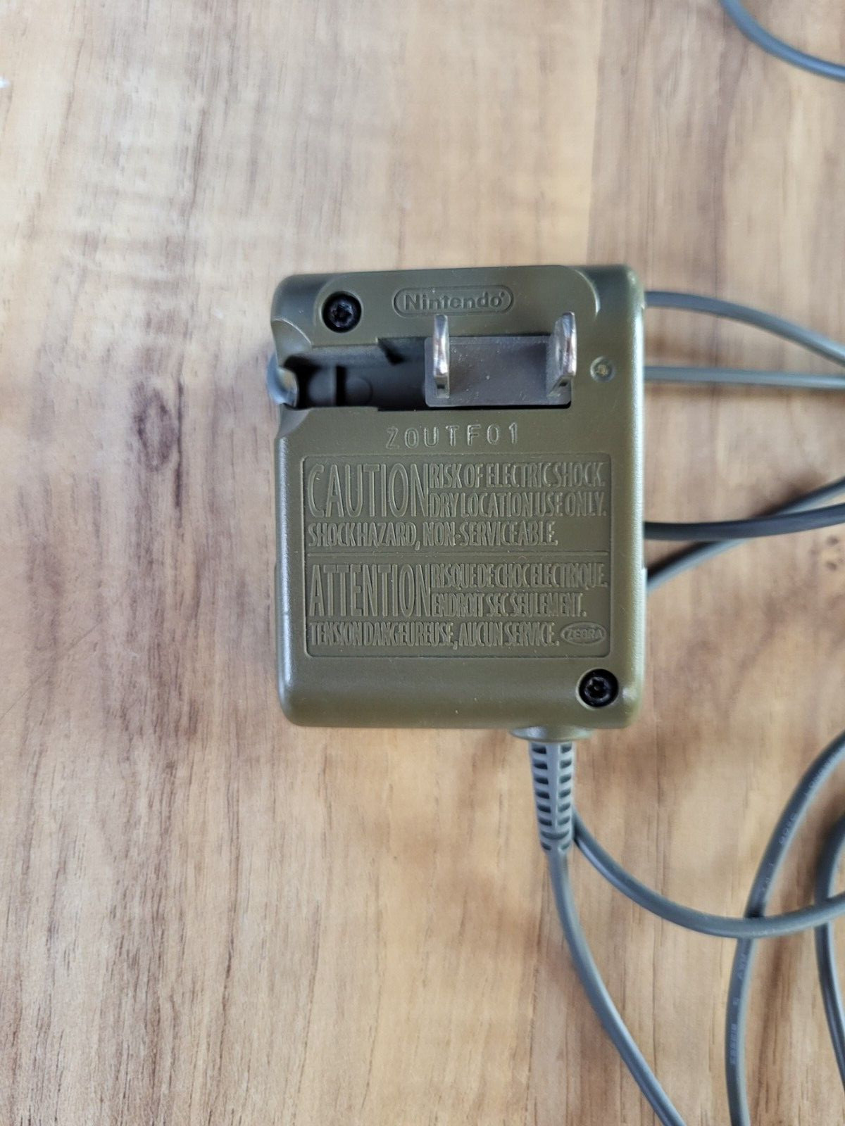 2006 Nintendo DS Console, Game & AC Adapter USG-003 – Parts