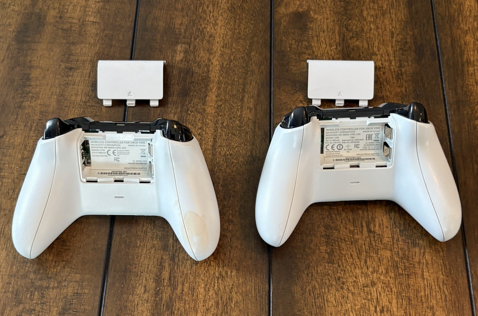 Microsoft Xbox One S 500GB Console Bundle 2 OEM Controllers Turtle Beach Headset