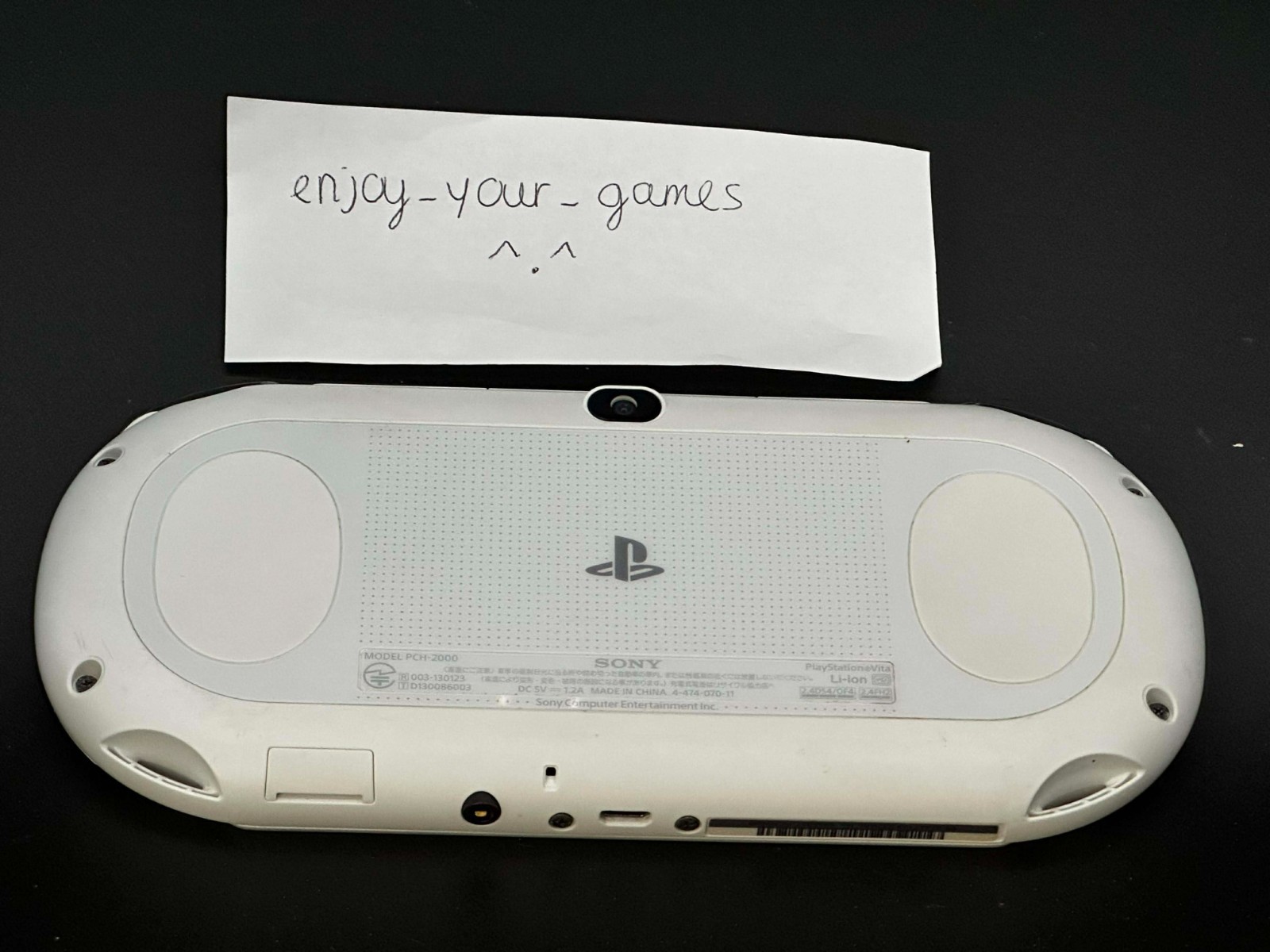 Sony PlayStation PS Vita PCH-2000 Slim White Model w Charger – SHIP IN 1-DAY