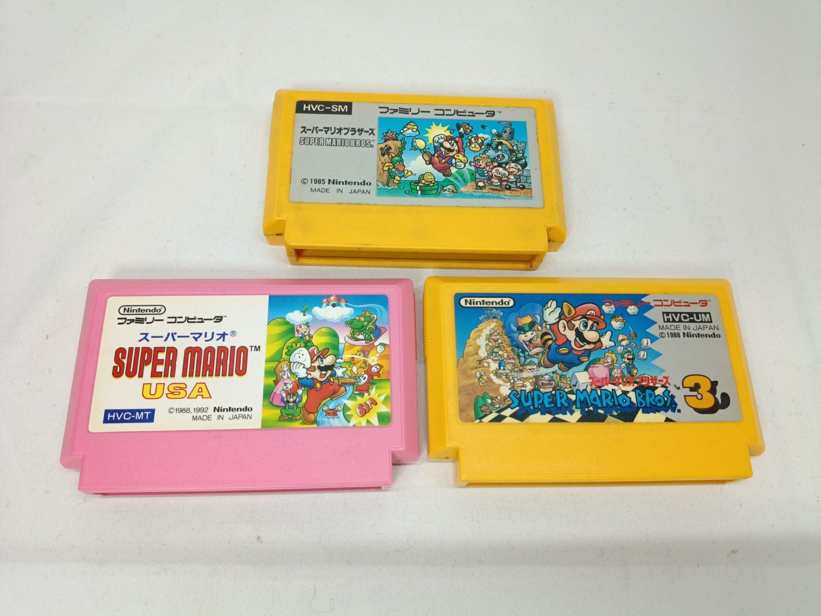Nintendo AV Famicom Console +Super Mario 1,2,3 (USA), New Famicom NTSC-J Tested