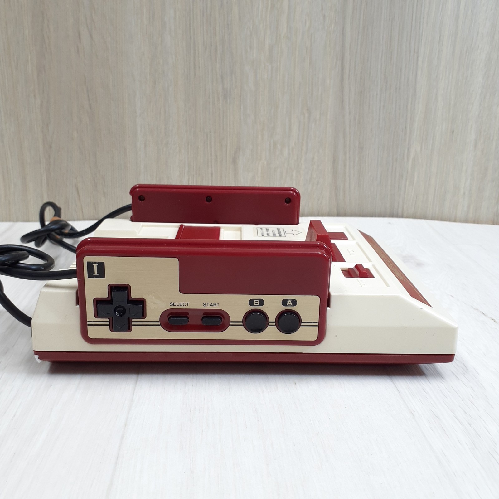 Nintendo Famicom NES Japan console boxws with Super Mario Bros CIB HVC-001 1983
