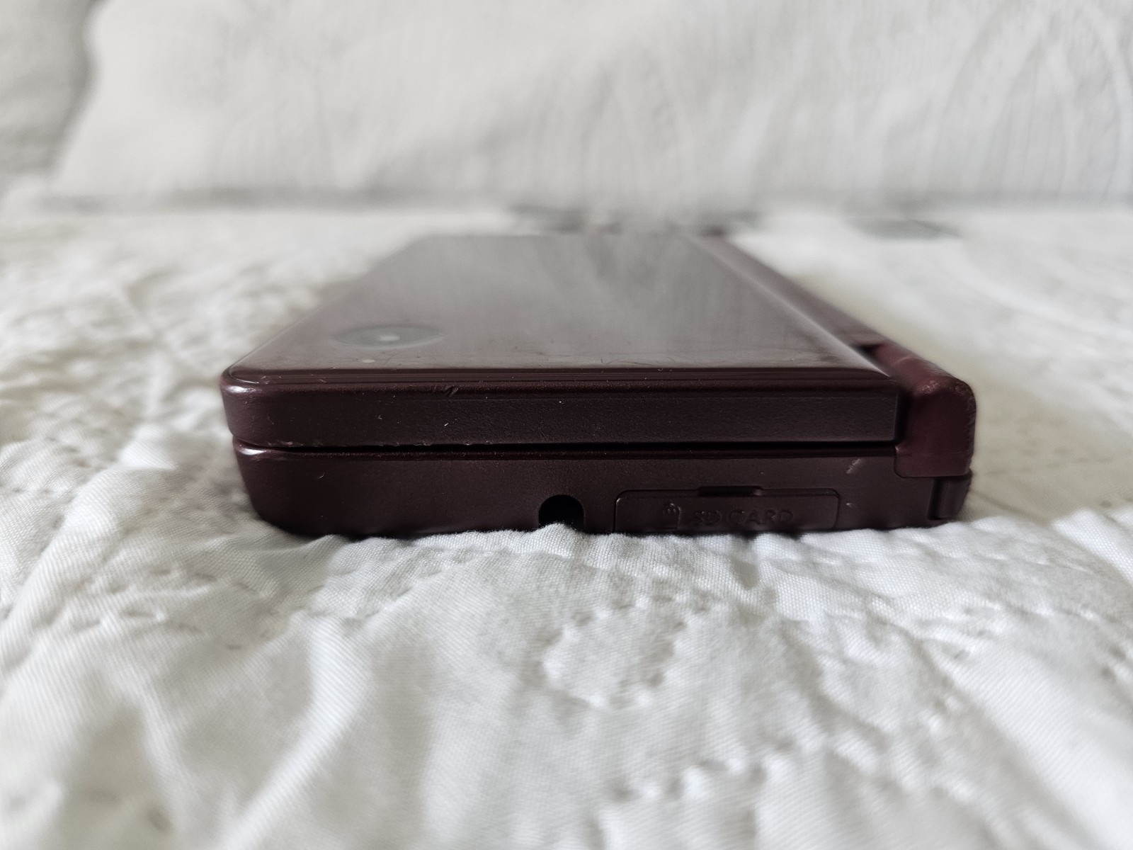 USA Nintendo Dsi XL Burgundy 10 Games Tested And Working! No Charger & Stylist.