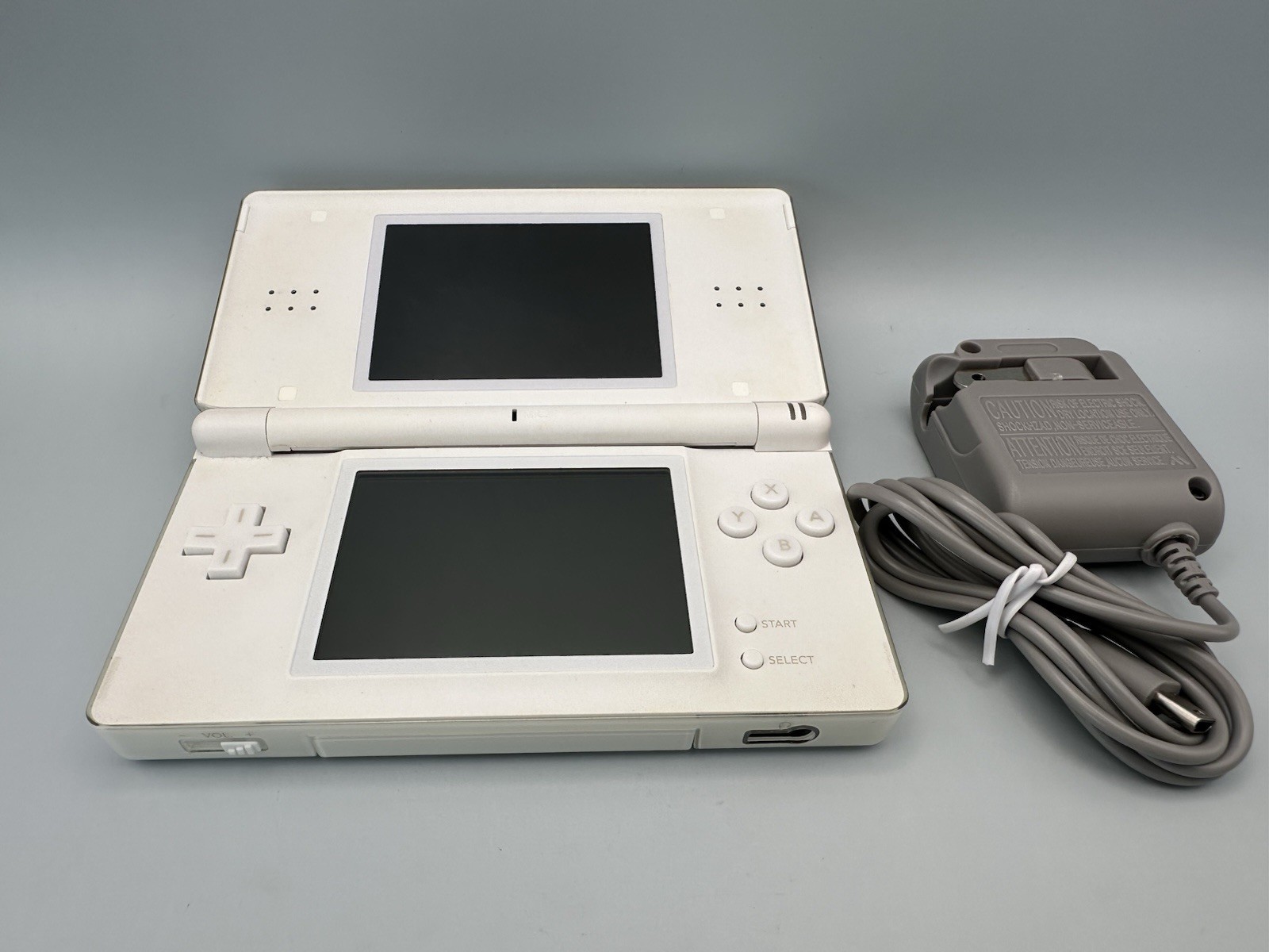 Nintendo DS Lite Crystal White / Polar White Console & Charger Region Free