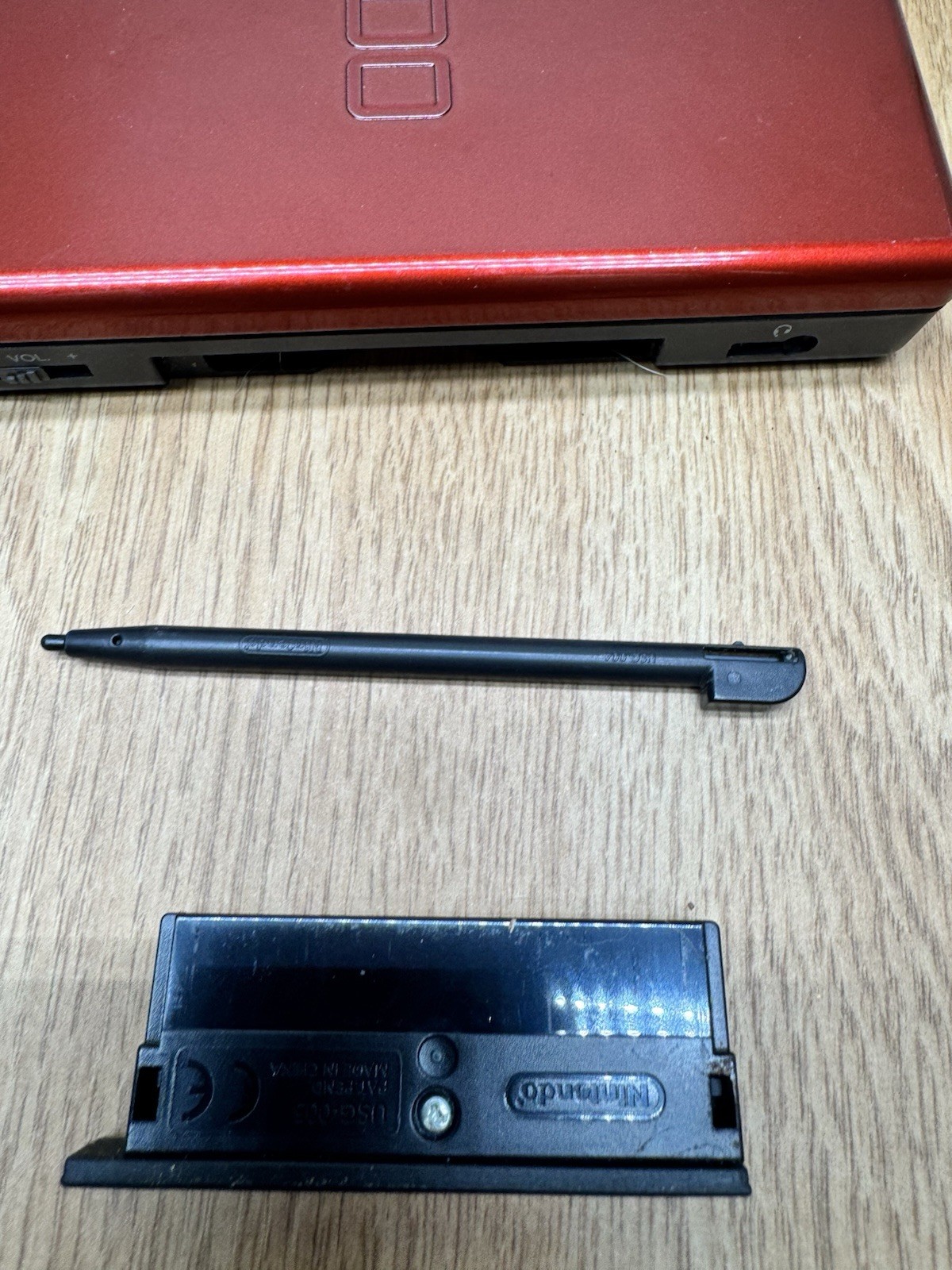 Crimson Red & Black Nintendo DS Lite W/ Charger – Tested Working