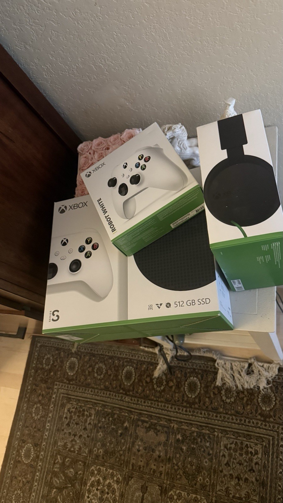 Brand New Xbox Series S Bundle – Extra Controller & Headset