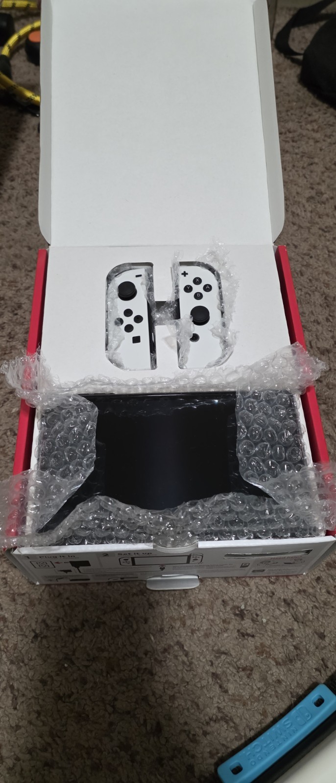 Switch OLED Mario Kart With Two 128 Gig And 32 Gig Micro SD. Case And Box
