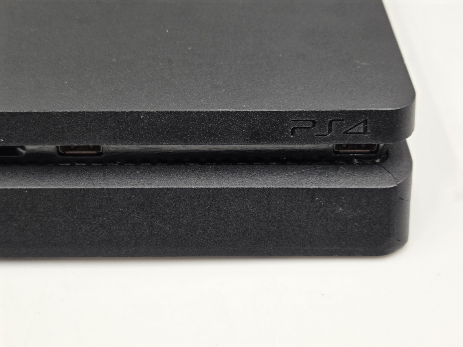 Sony PS4 Slim 1TB Black Console (CUH-2215B) DualShock 4 Controller, Cables Read!