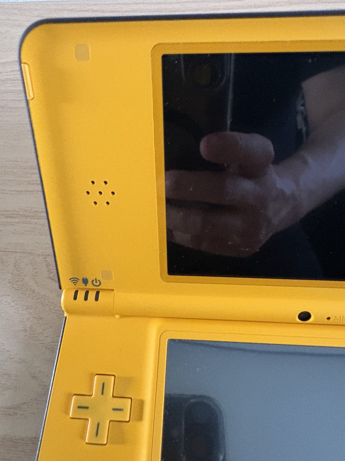 Nintendo DSi LL Yellow Console With charger BOX USED