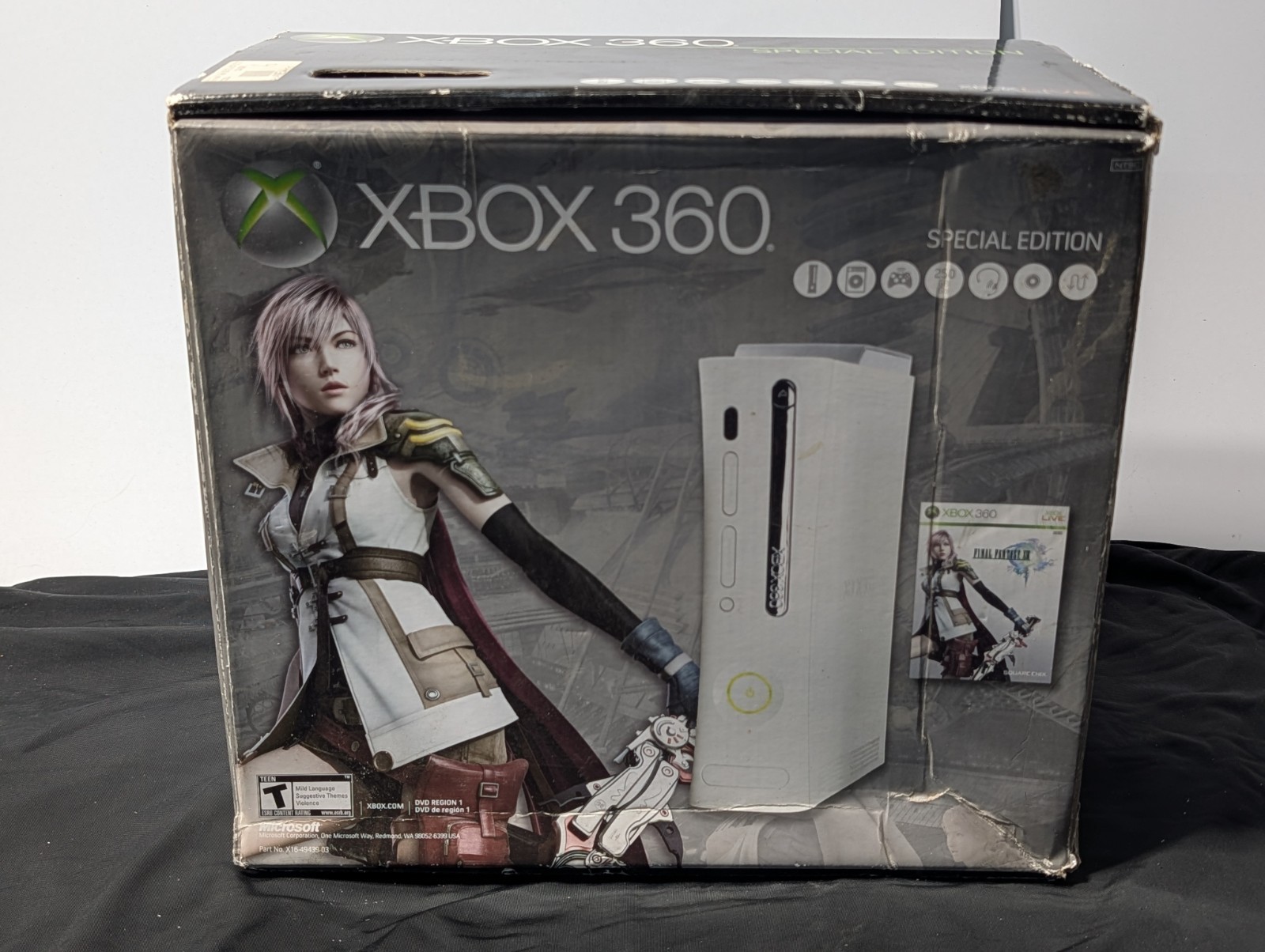 Xbox 360 Special Edition Final Fantasy XIII Console Bundle 250GB Near-Mint Set