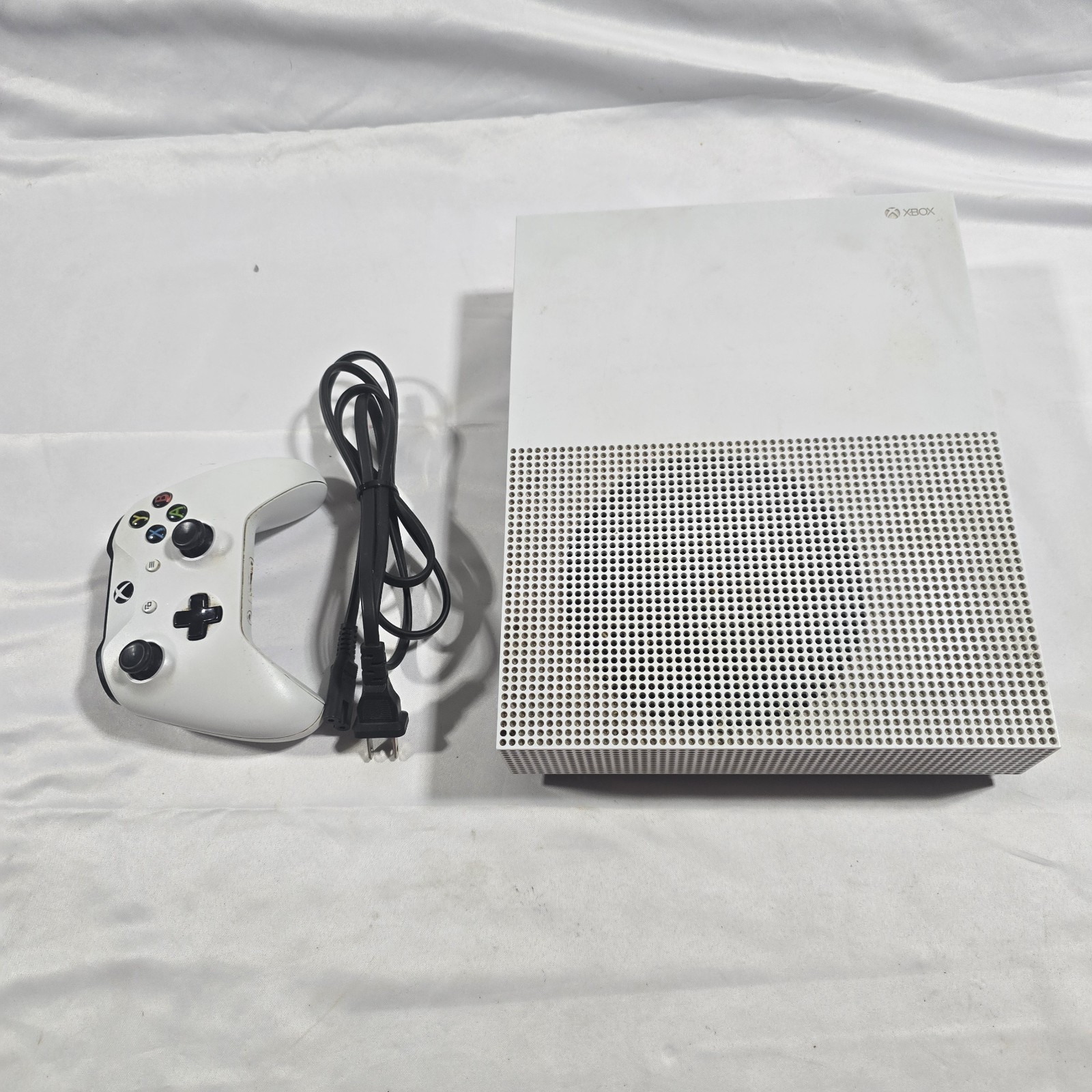 Microsoft Xbox One S 500GB – White Console, Controller, Power Cord
