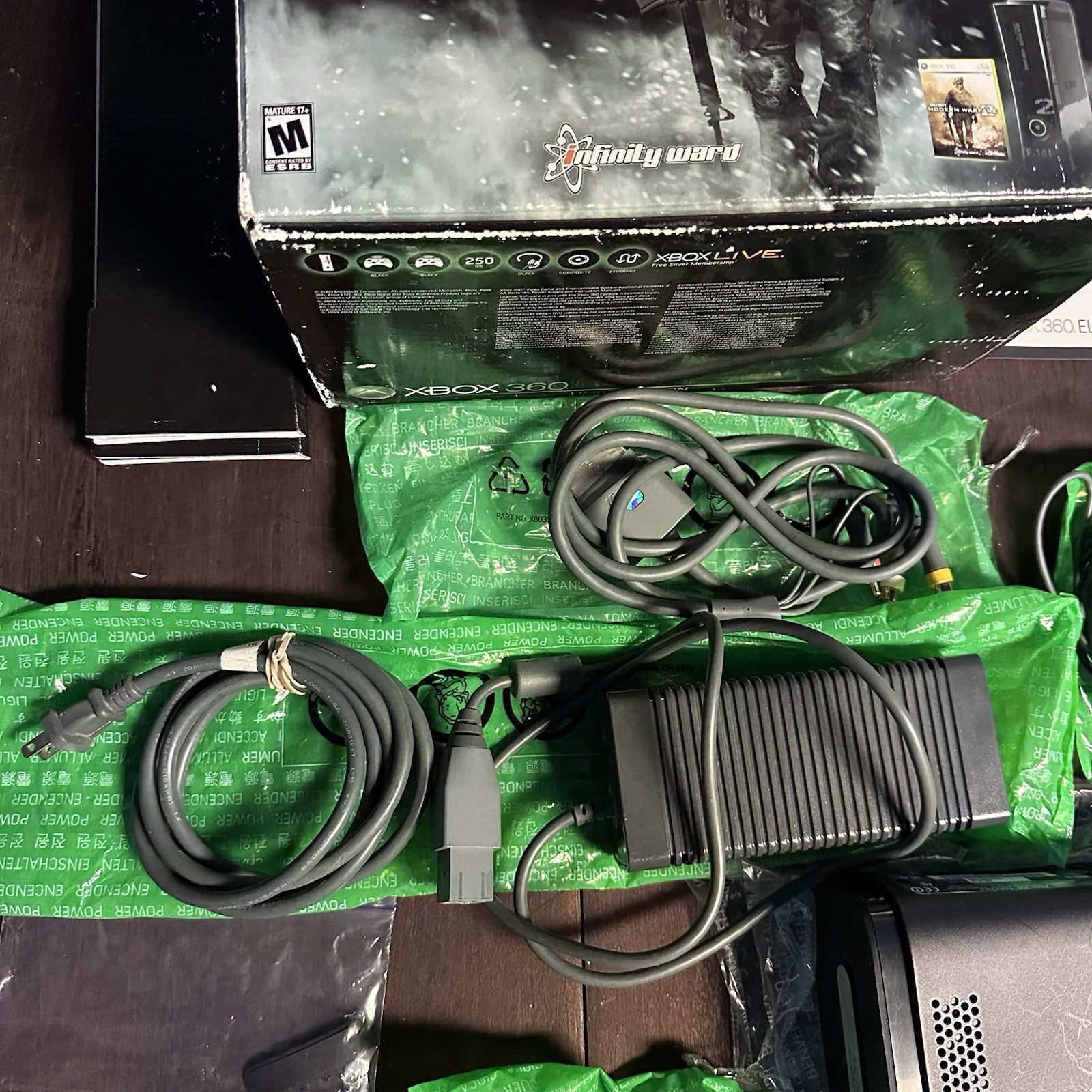 Xbox 360 Call Of Duty MW2 Limited Edition Console *Complete In Box*
