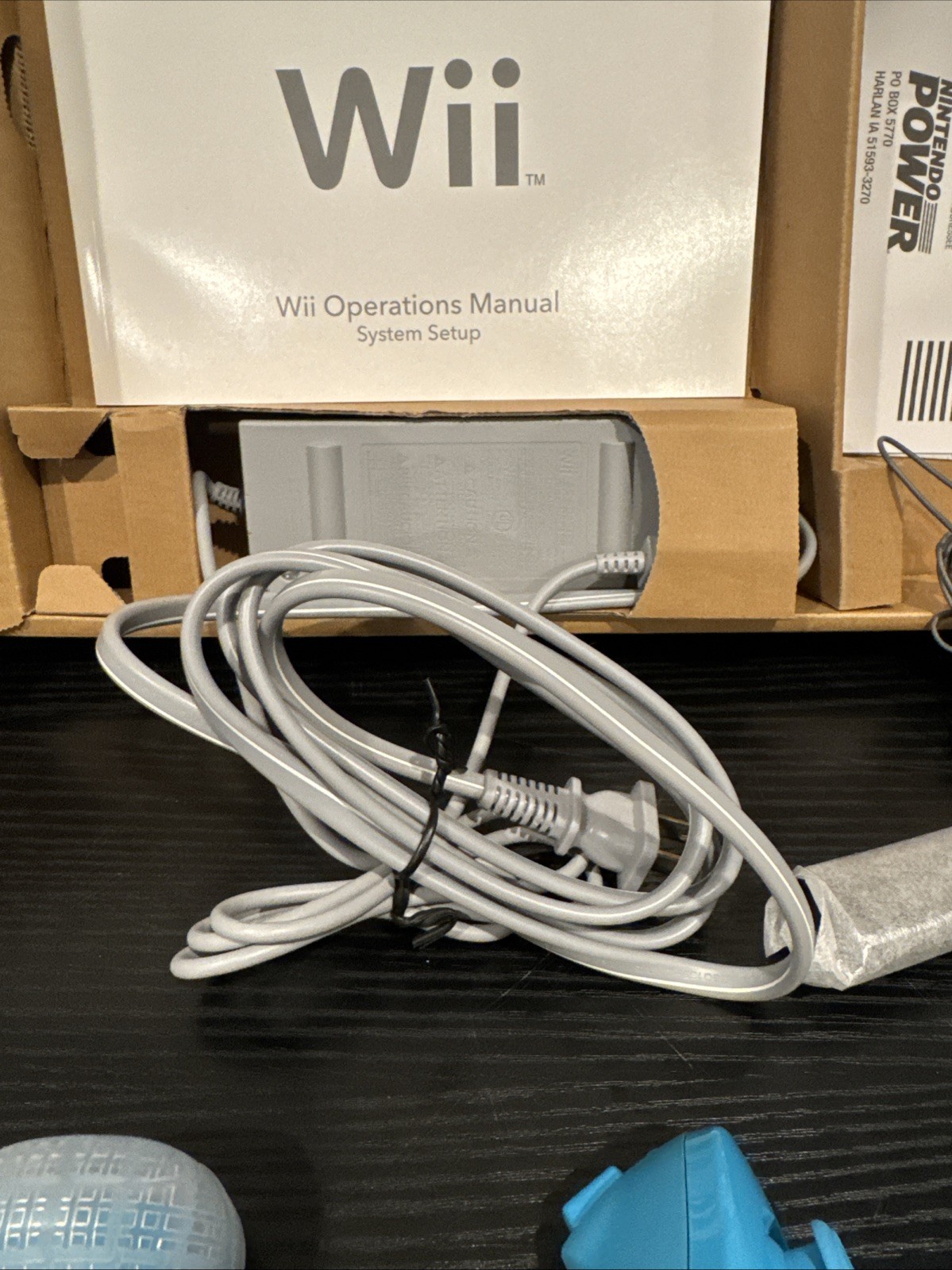 Blue Limited Edition Nintendo Wii CONSOLE & Box Cables Controllers,+Wii Sports