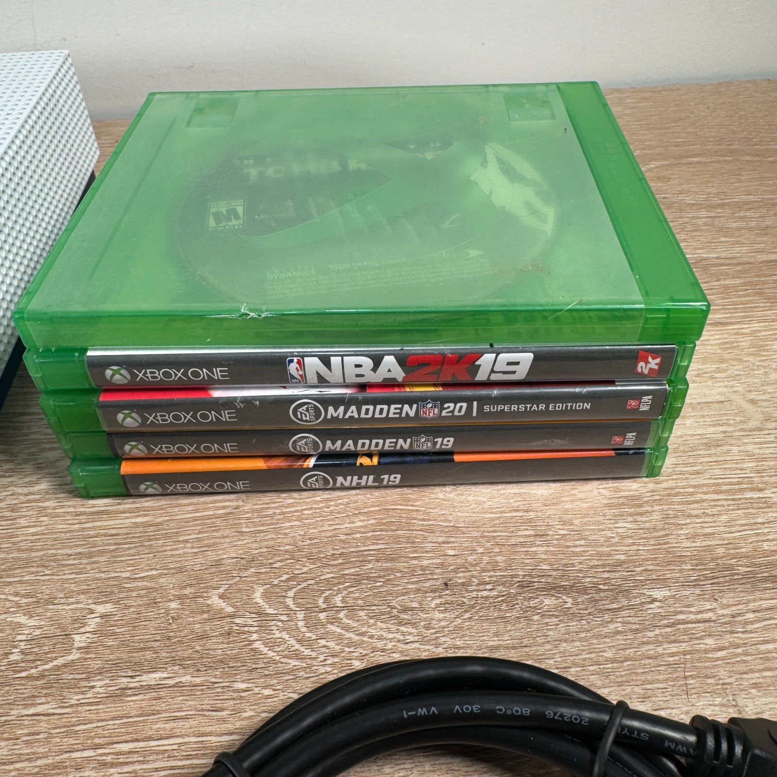 Microsoft Xbox One S 1TB 1 Controller 5 Games Model 1681 – TESTED – Read
