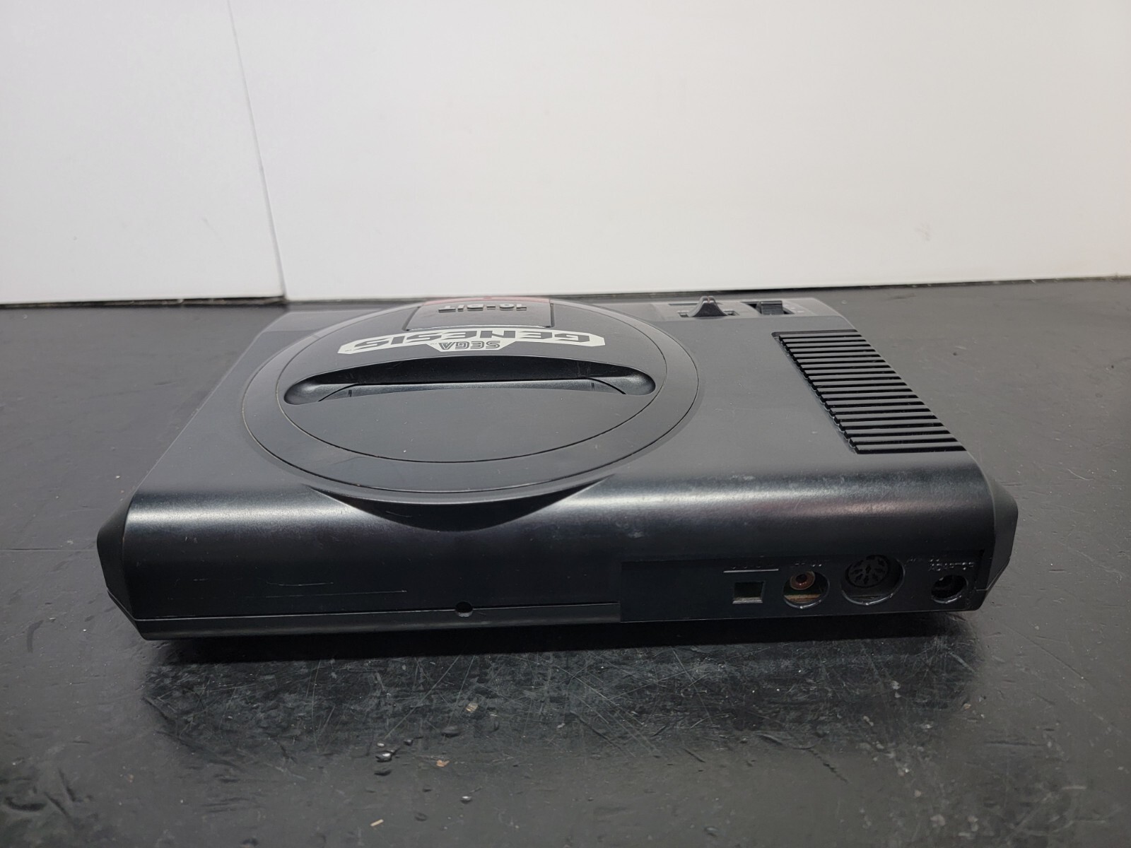 Original SEGA GENESIS Console MK-1601 System 2 Controller Games Rf Switch Bundle