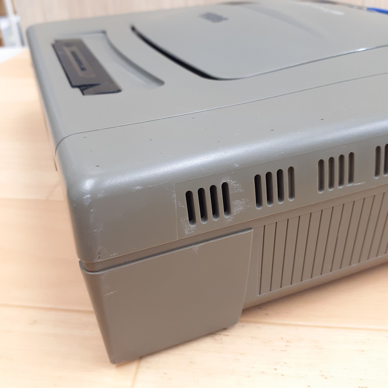 Japan SEGA SATURN Console HST-3210 with 2 controllers, Cables 5 Games SG825G-5G
