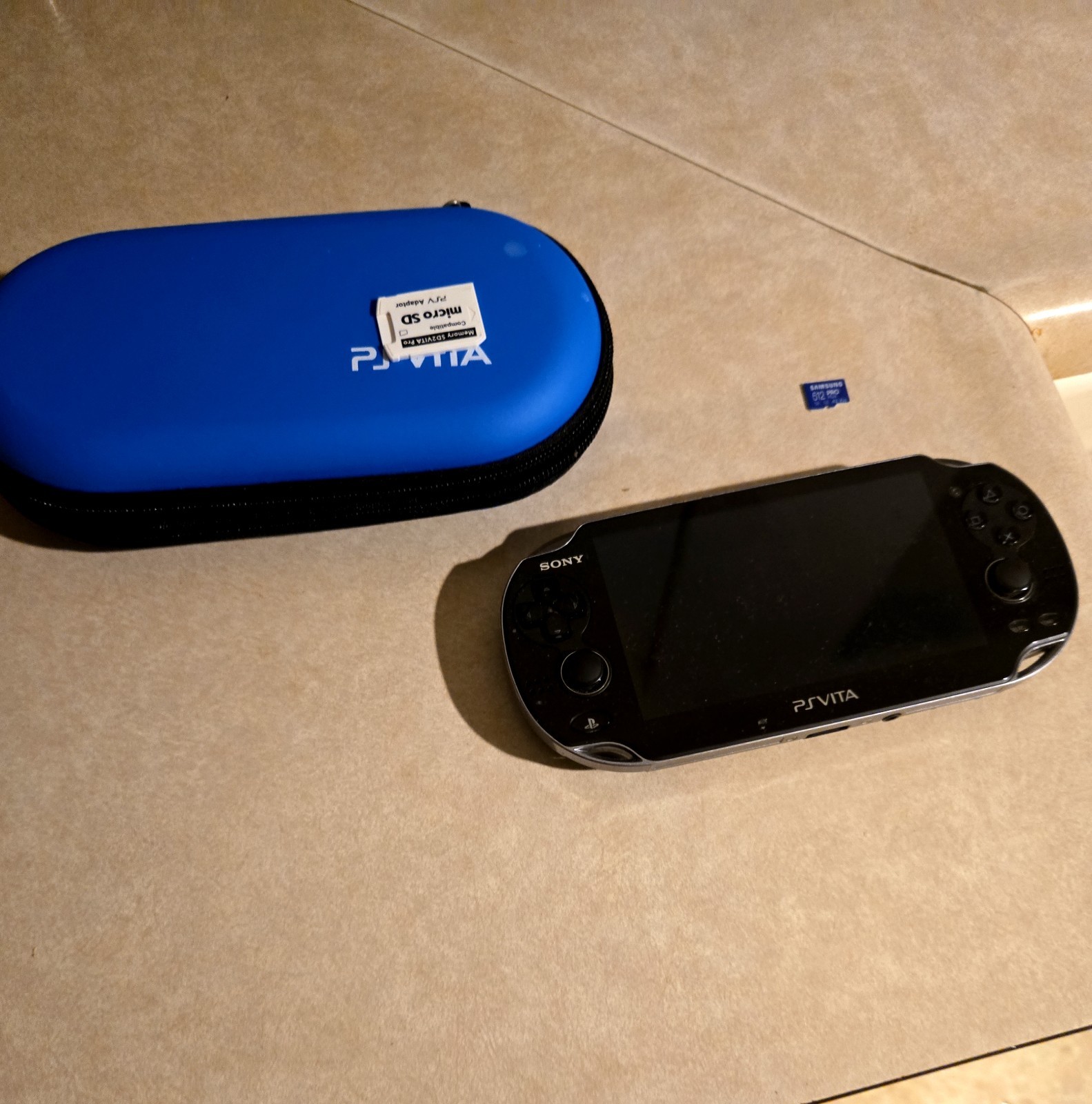 Sony PS Vita – PCH-1001 black 512 Micro SD Card much Games MINT!