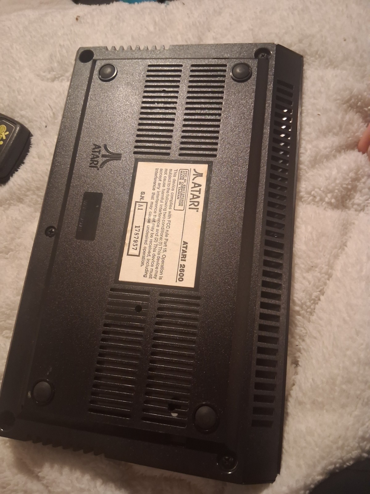 Atari 2600 Jr. Working With Yar’s Revenge, 2 Joysticks, And Paddle Controllers