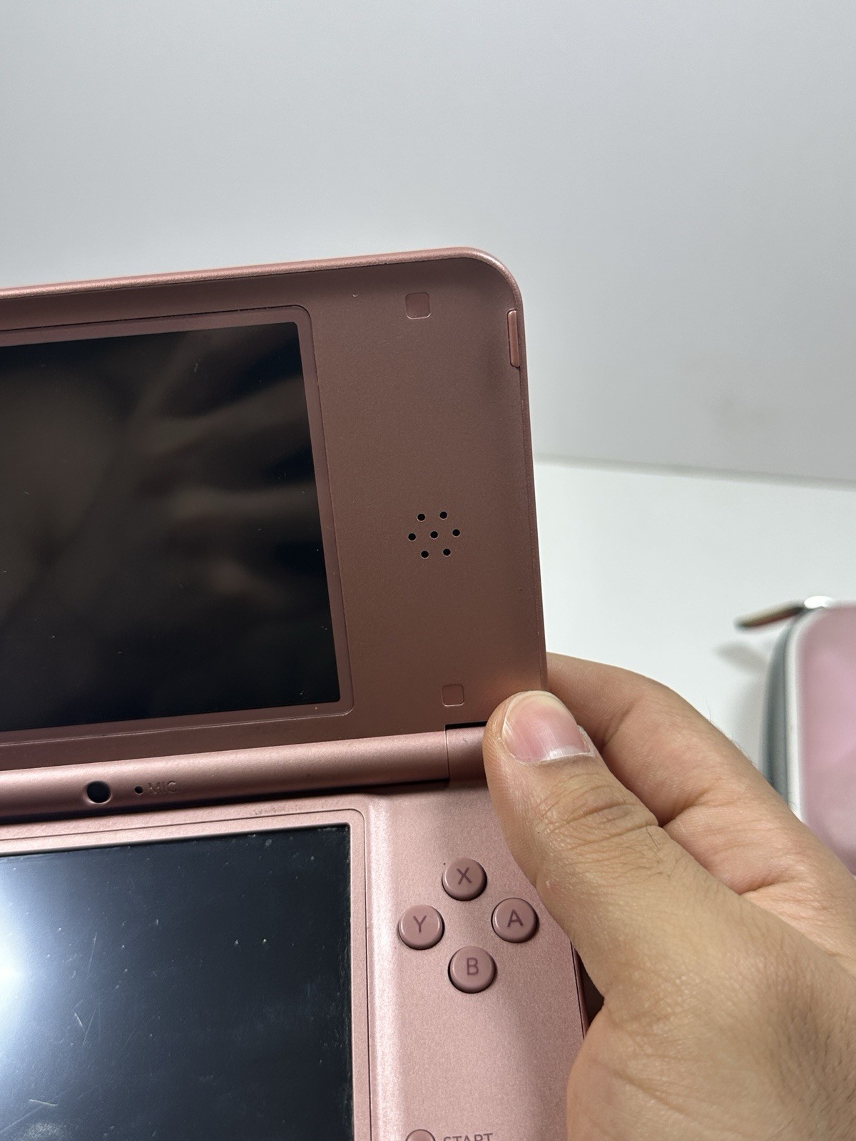 Nintendo DSI XL Metallic Rose Pink Handheld Console UTL-001 & Charger