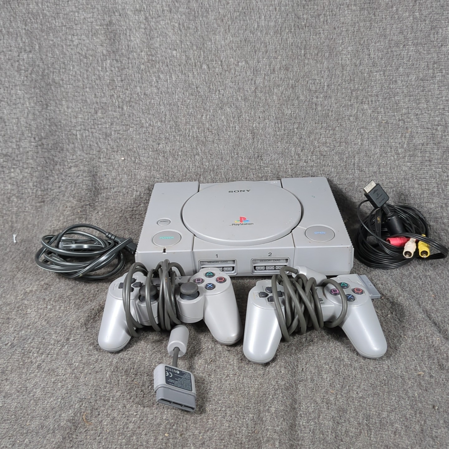 Sony PlayStation 1 Ps1 Two Controllers And Cables (SCPH-9001) – Tested/works
