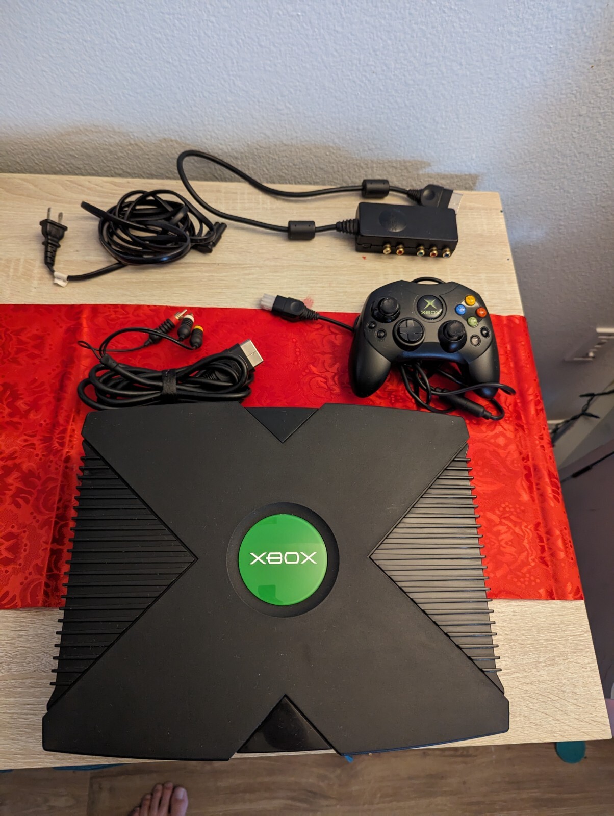 Original Xbox Console-Bundle-Includes A/V Pack/Component Cables/Great Condition!