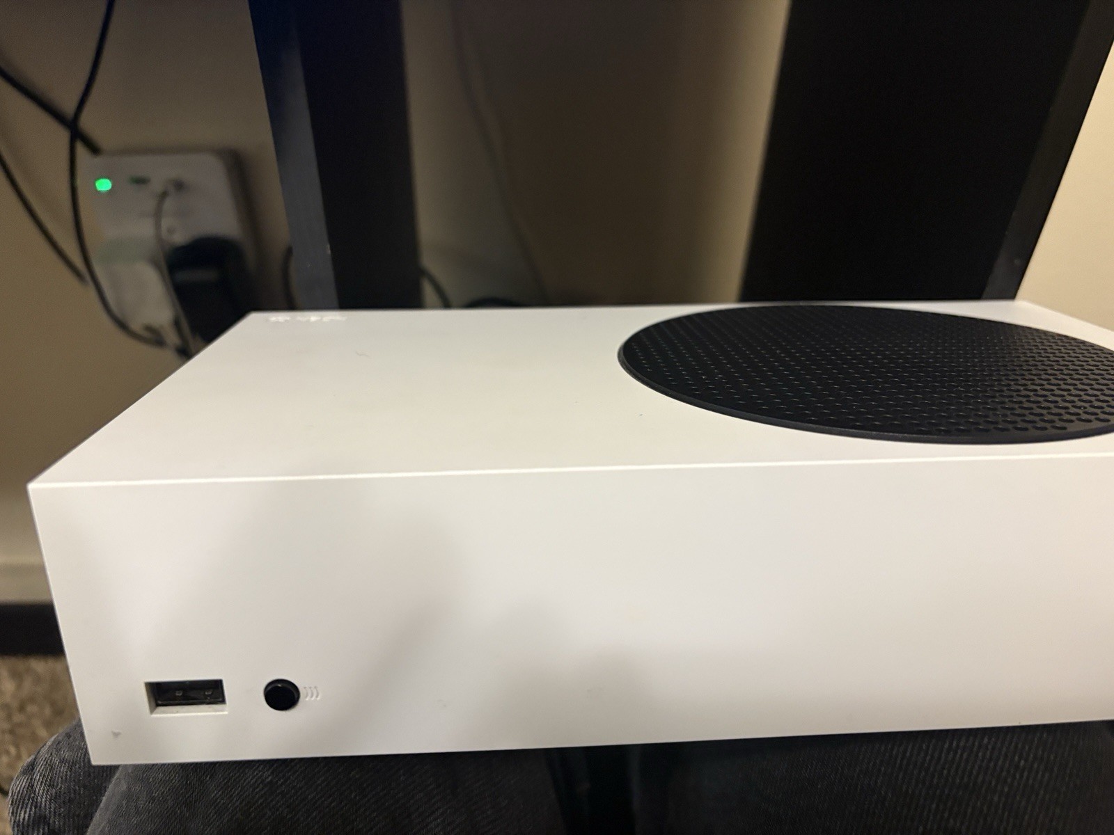 GameSir Kaleid Wired Controller/ Xbox Series S And Monitor onn 144hz