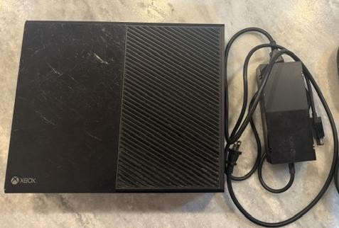 XBOX One Console Original Model 1540 500GB with Power Supply
