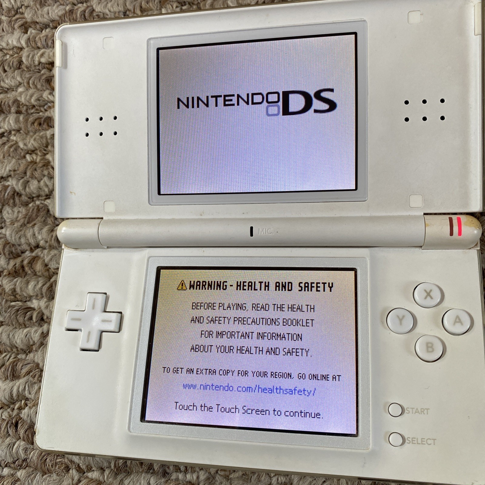 Nintendo DS Lite (USG-001) Handheld – White Charger