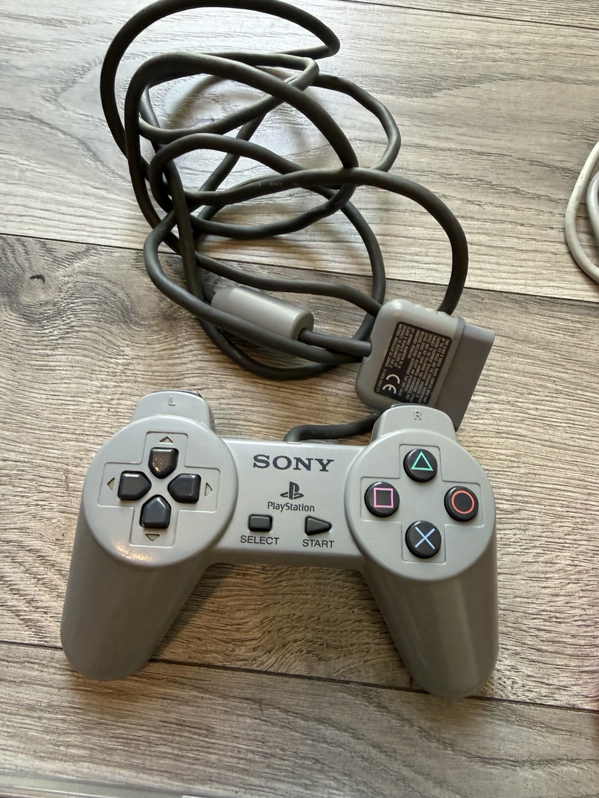 PlayStation 1 2 Original Controllers 10 Games And 2 Memory Cards Great Condition