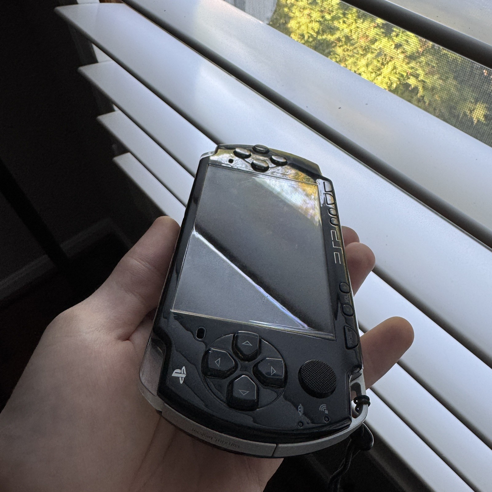 PSP 2001 Piano Black Console Powers On *Includes cables* – No Battery