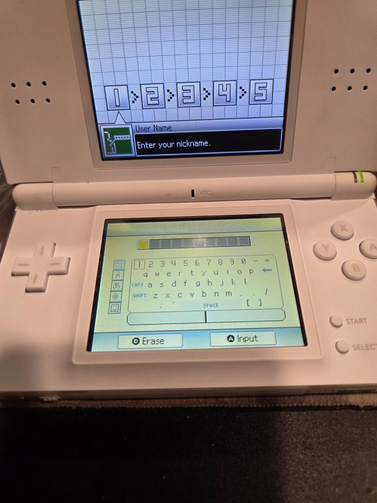 Nintendo DS Lite USG-001 JPN White Handheld Console Stylus & Cable