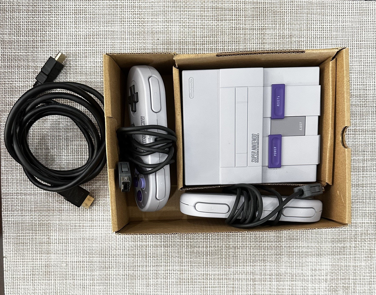 Nintendo Super NES Classic Edition Video Game Console EXCELLENT CONDITION w/ Box