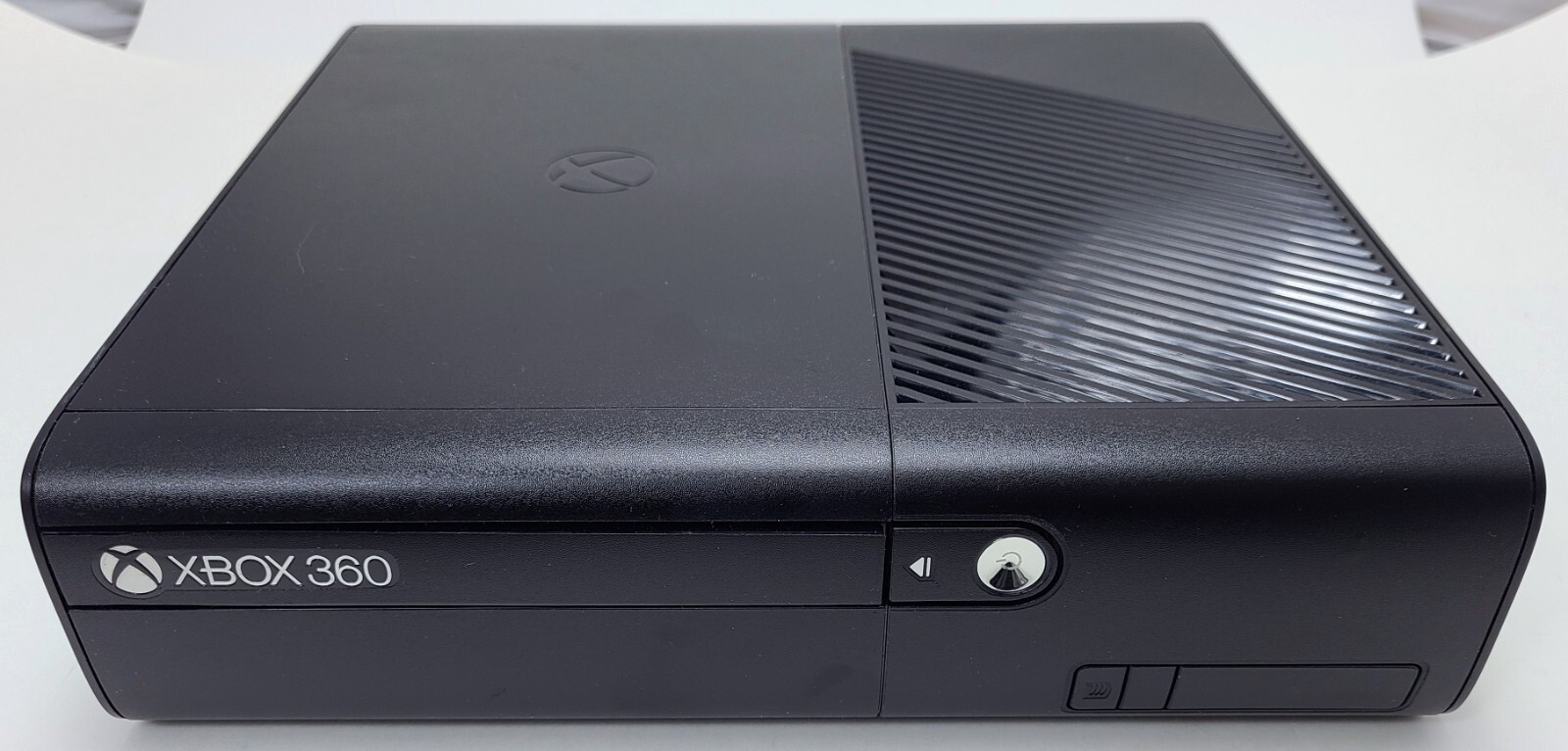 Microsoft XBox 360 E System BLACK Video Game Console 250GB Wireless Bundle 360E