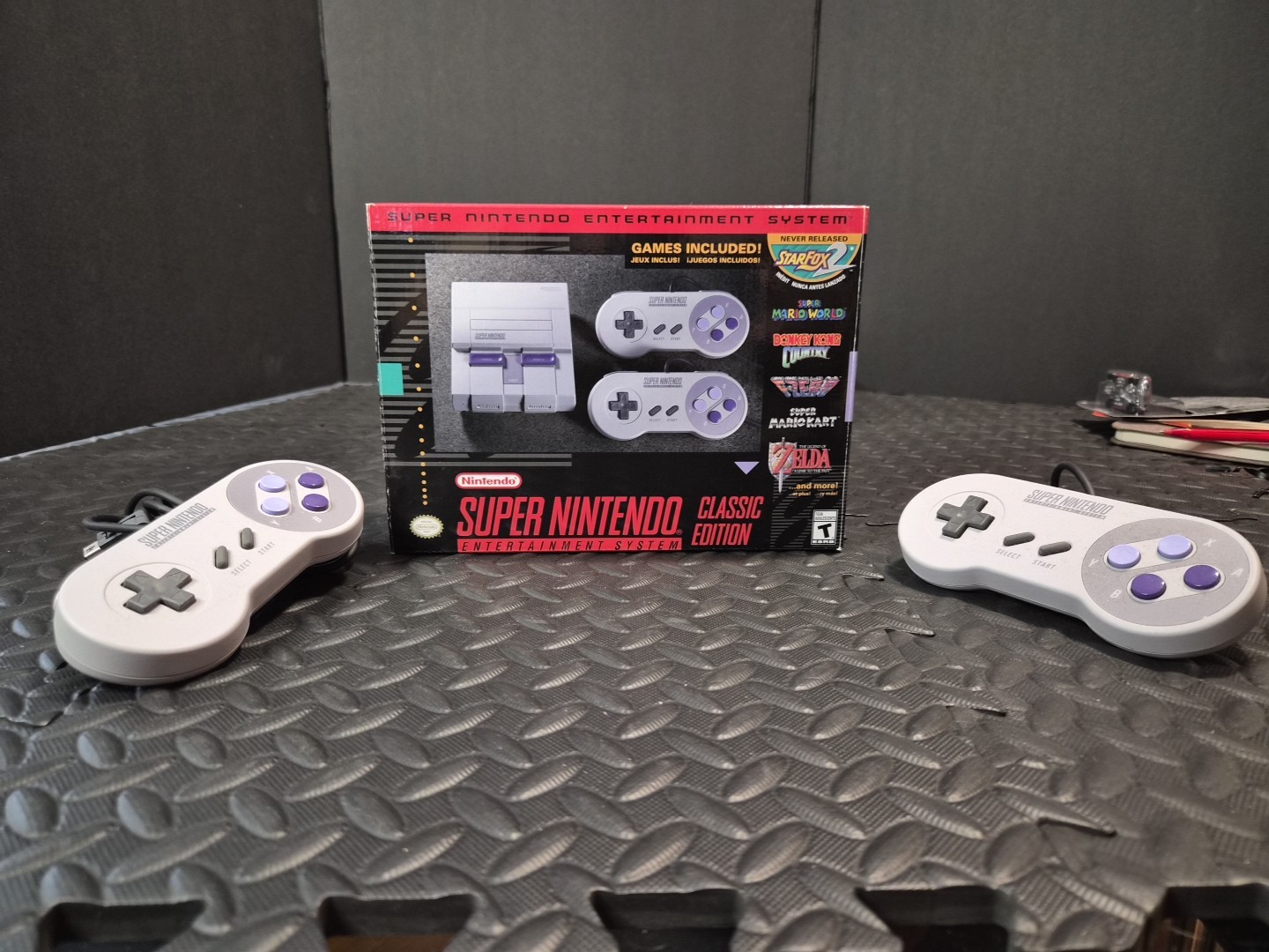 Nintendo Super NES Classic Edition Video Game Console Complete with Box