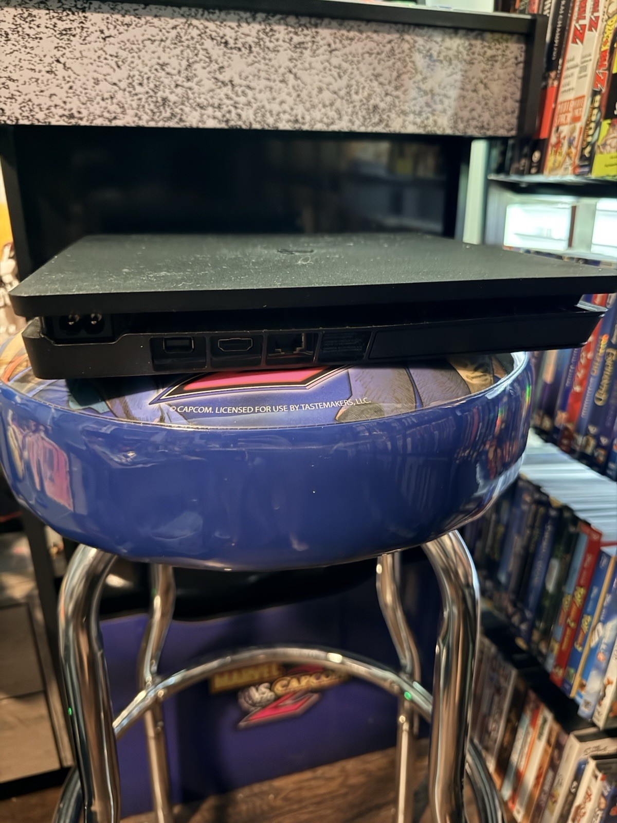 Sony PlayStation 4 PS4 Slim 1TB Console W/ OEM Controller And Game – Tested