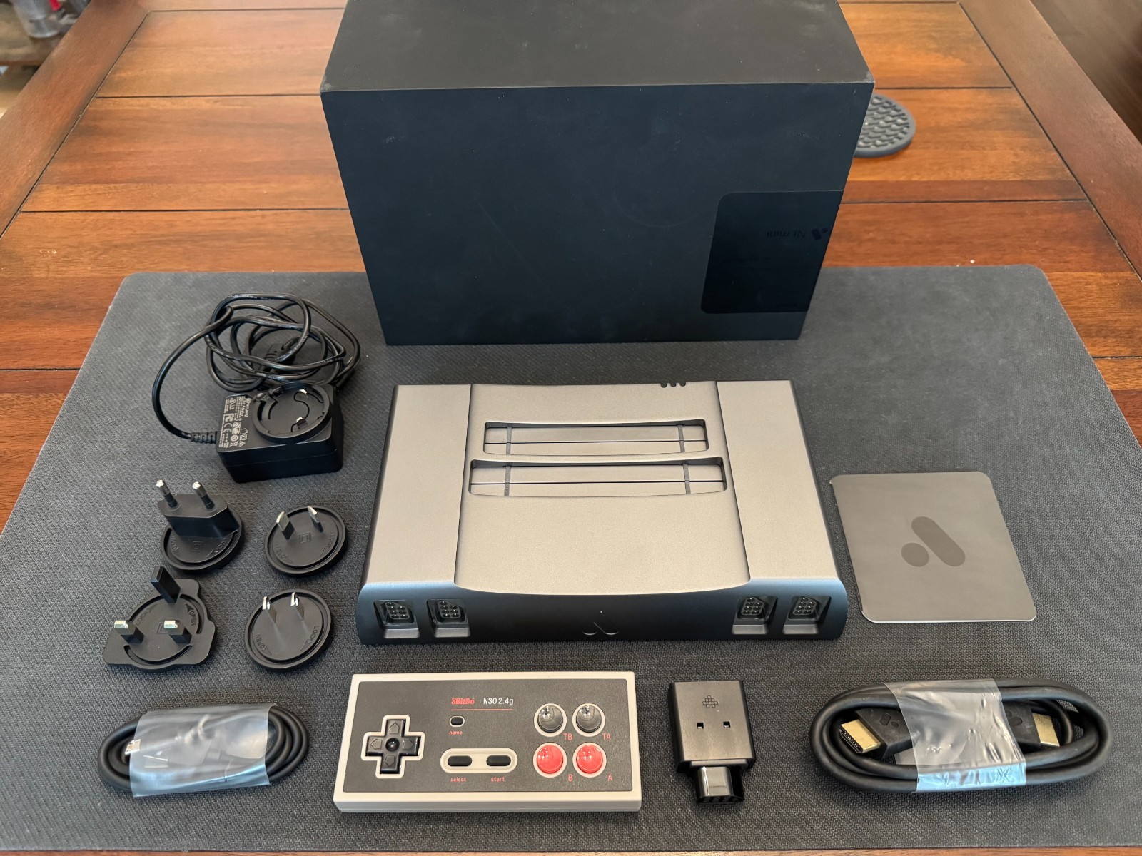Analogue Nt mini v2 Noir Retro NES Game Console – Black Complete in Box